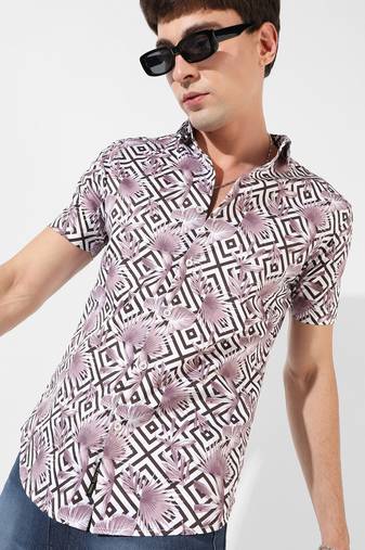 Campus sutra men's white & black printed regular fit casual shirt
