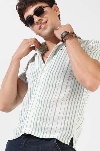 Campus sutra men's white & green striped regular fit casual shirt