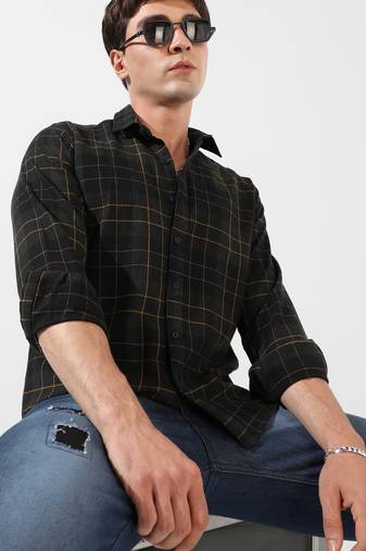 Campus sutra men's dark green checkered regular fit casual shirt