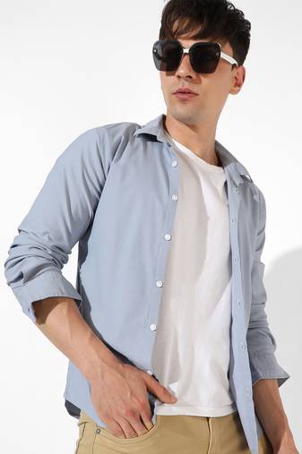 Men's solid light grey regular fit casual shirt