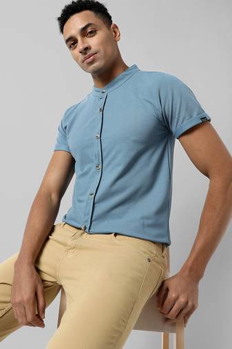 Men's solid blue regular fit casual shirt