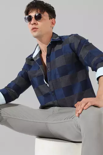 Men's blue checkered casual shirt