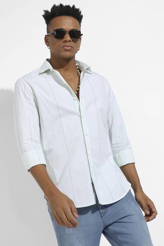 Men's white heathered pinstriped shirt