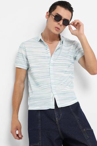 Men's light blue & white textured horizontal striped shirt