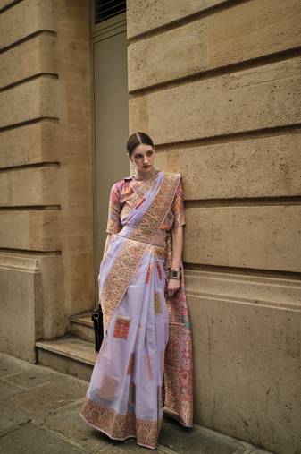 Purple Soft Silk Beautiful Weaving Border And Rich Pallu Saree With Blouse For Women