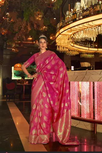 Pink Silk Blend Woven Design Handloom Saree With Blouse For Women 