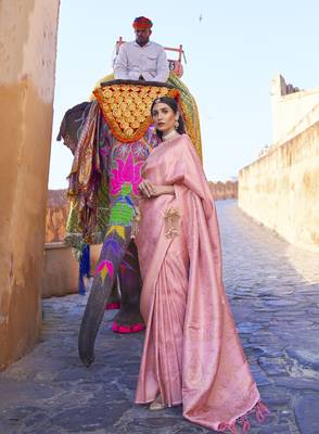 Pink kanjivaram silk blendGold Zari Weaving Border And Rich Saree With Blouse For Women 1