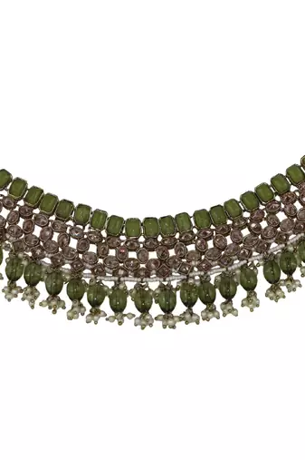 Elegant golden choker necklace set