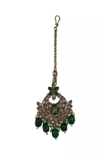 Classic traditional necklace set with white and green beads