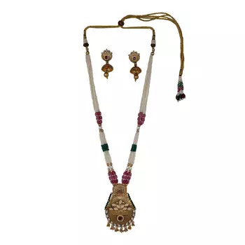 Traditional beaded necklace set 1