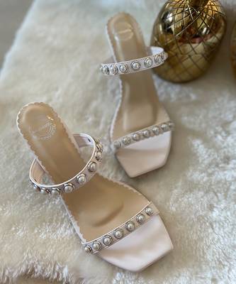 White pearly stilettos 1
