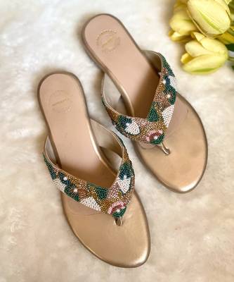 Embroidered v-strap slipons 1