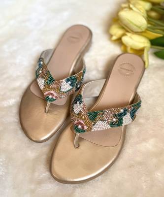 Embroidered v-strap slipons 2