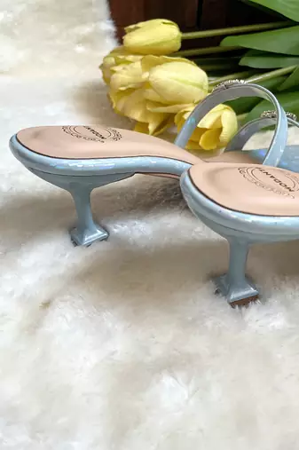 Blue diamond heels