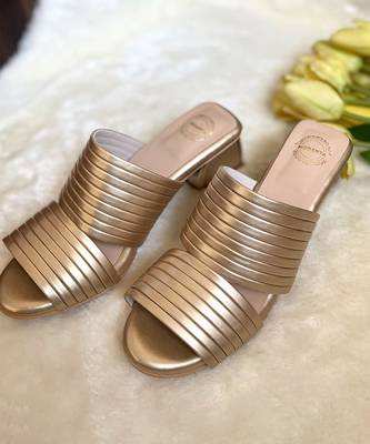 Gold pleated heels 3
