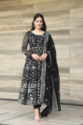 DAMINI'S BLACK COLOURED  EMBROIDERY ANARKALI SUIT SET - 03 1