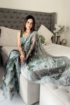 Green Abrstract Print Saree With Resham Work On Jimmy Choo c Glam Bolly Party Looks 3