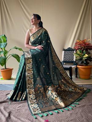 Green Soft silk blend Weaving Jacquard zari Ethnic Partywear Saree 3