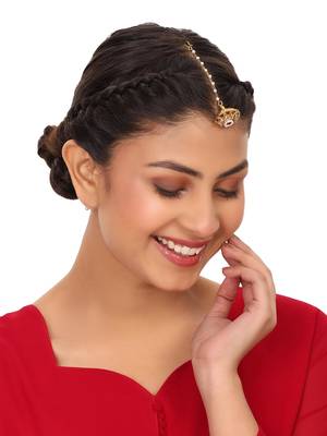 Gold-plated red & white stone-studded & beaded maang tikka(borla) 2
