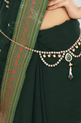 Red & green gold-plated ad studded & beaded kamarbandh