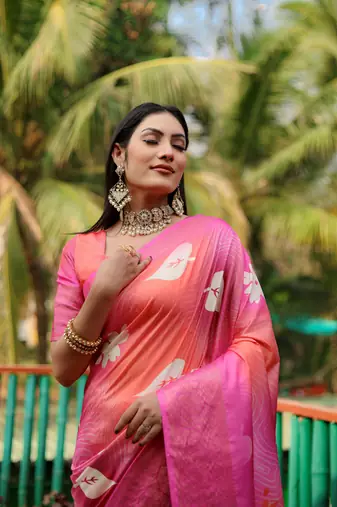 Pink Dola silk blend Woven Saree With Flower Digital Printed Girlish Looks