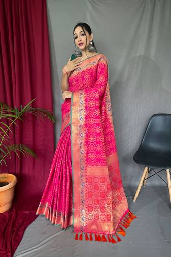 Weaving Jacquard Jari Designer Pink Patola Silk Blend Saree For Wedding Party Looks