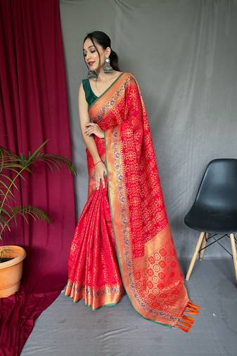 Weaving Jacquard Jari Designer Red Patola Silk Blend Saree For Wedding Party Looks