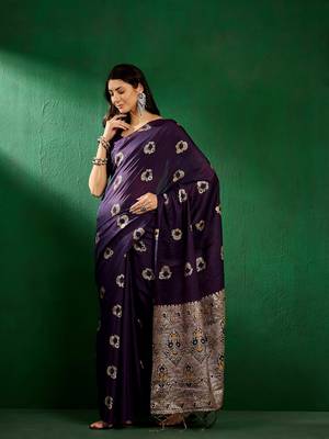 Voilet Woven Jacquard Work Saree Ceremonial Indian Looks 5