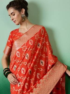 Graceful Organge Zari Woven Elegant Traditional Looks Partywear Saree 3
