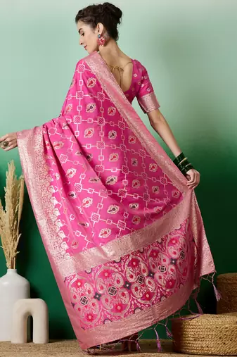 Graceful Pink Zari Woven Elegant Traditional Looks Partywear Saree