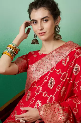 Graceful Red Zari Woven Elegant Traditional Looks Partywear Saree