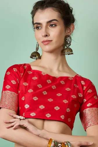 Graceful Red Zari Woven Elegant Traditional Looks Partywear Saree