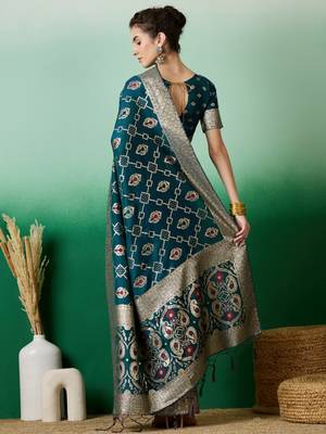 Graceful Teal Zari Woven Elegant Traditional Looks Partywear Saree 2