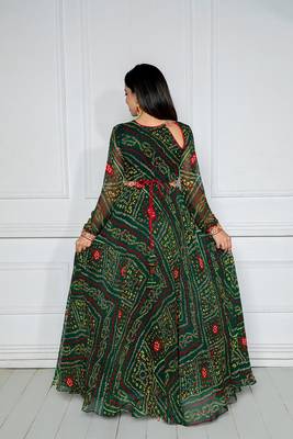 Bejewelled green anarkali with dupatta 4