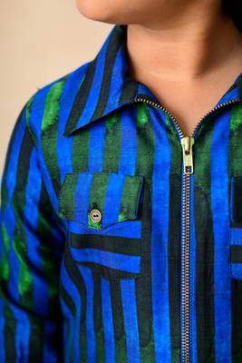 Blue green stripes printed shacket with loose fitted pants 5