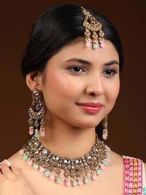 Anika's creation pink jewellery set for timeless beauty 1