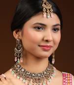 Anika's creation pink jewellery set for timeless beauty