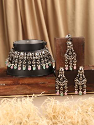 Anika's creation pink jewellery set for timeless beauty 2