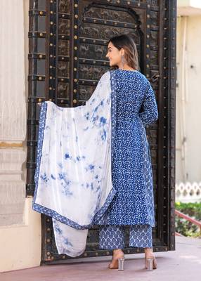 Blue ethnic motif printed work cotton a-line kurta with pant and dupatta set 3