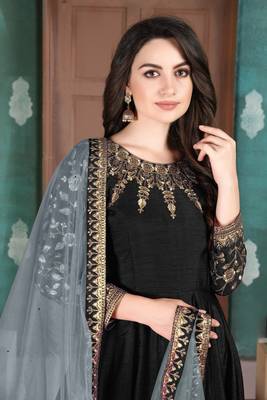 Black embroidered adda silk anarkali suit 3