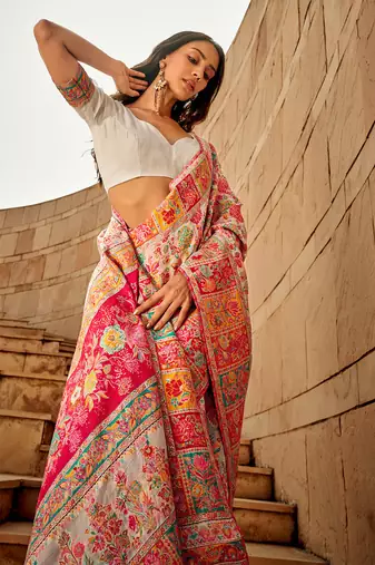 Off White Banarasi silk blend Zari Weaving Border And Rich Pallu Saree With Blouse For Women