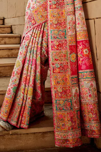 Off White Banarasi silk blend Zari Weaving Border And Rich Pallu Saree With Blouse For Women