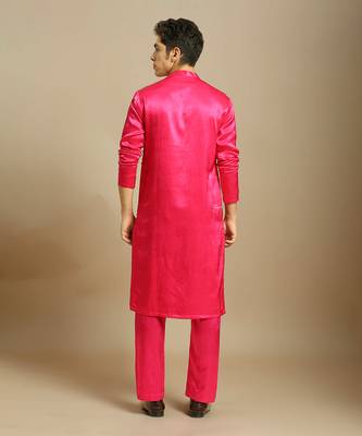 Hot pink embroiderd kurta with pant 3