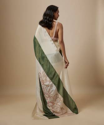 Green and beige colour block saree with embroidered blouse 4