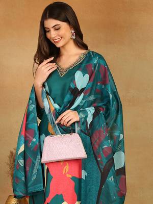 women green silk blend floral printed straight kurta trousers with dupatta 2