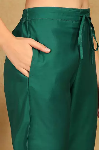 women green silk blend floral printed straight kurta trousers with dupatta