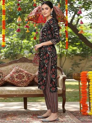 women black rayon blend floral printed straight kurta trousers with dupatta 3
