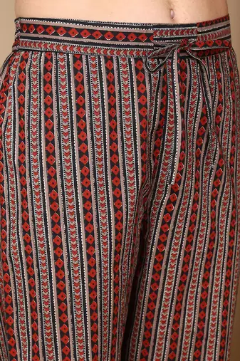 women black rayon blend floral printed straight kurta trousers with dupatta