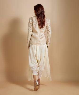 Beige tissue jacket with cream dhoti 4