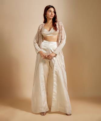 Beige embroiderd jacket with beige top and pant 1